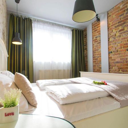 Krupnicza Modern Old Town Apartments - By Upstairs Krakau Buitenkant foto