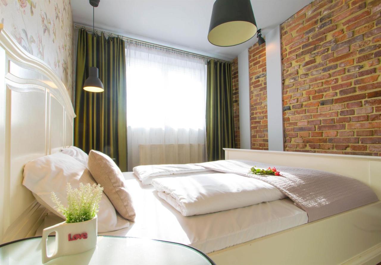 Krupnicza Modern Old Town Apartments - By Upstairs Krakau Buitenkant foto