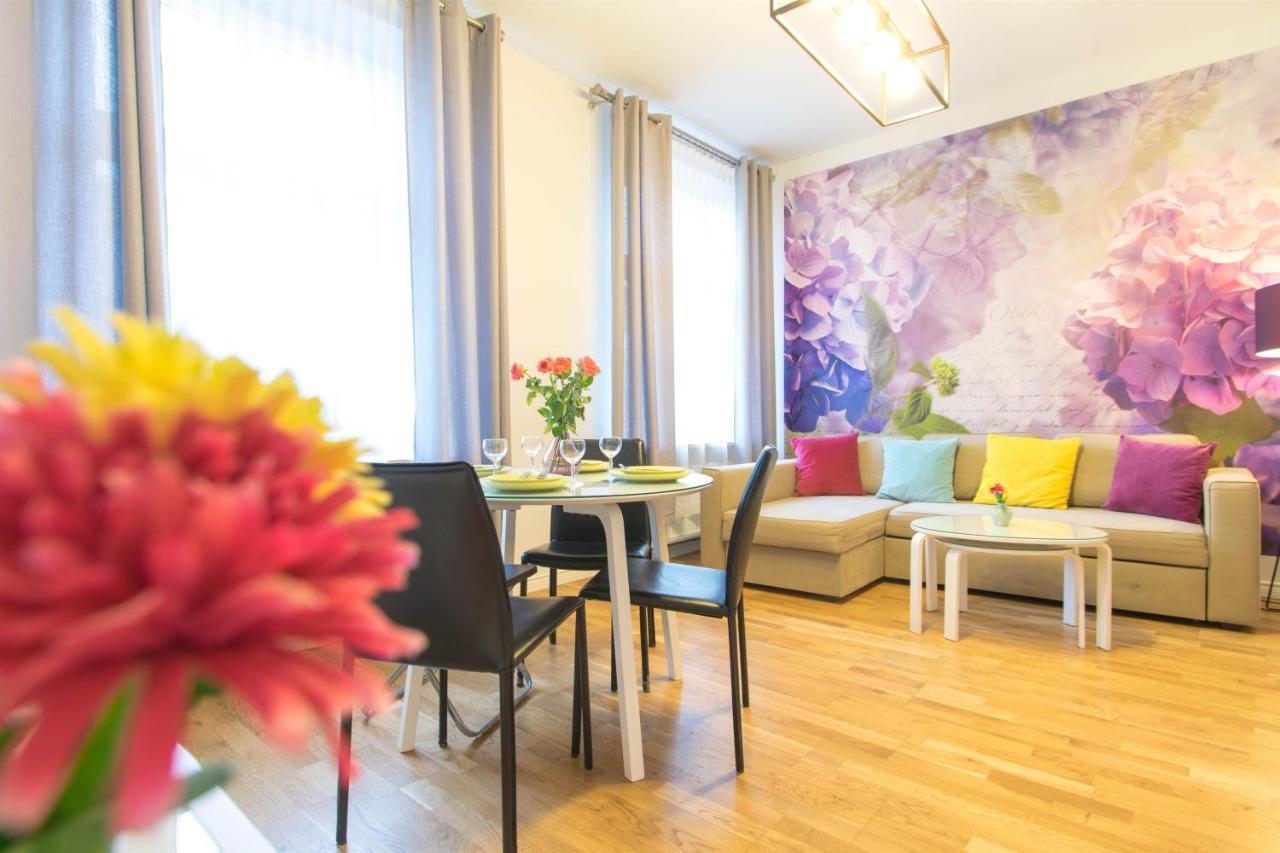 Krupnicza Modern Old Town Apartments - By Upstairs Krakau Buitenkant foto