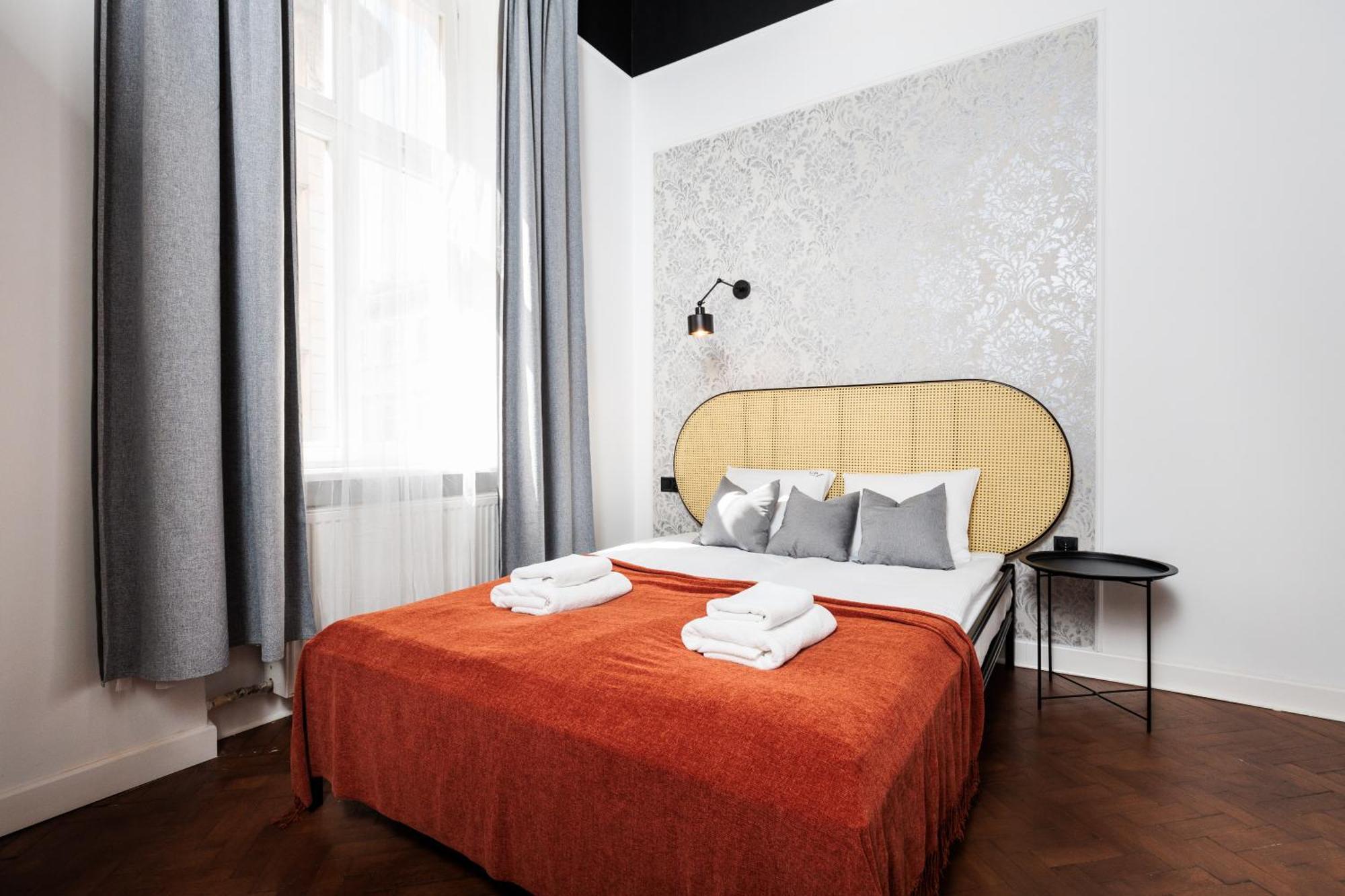 Krupnicza Modern Old Town Apartments - By Upstairs Krakau Buitenkant foto